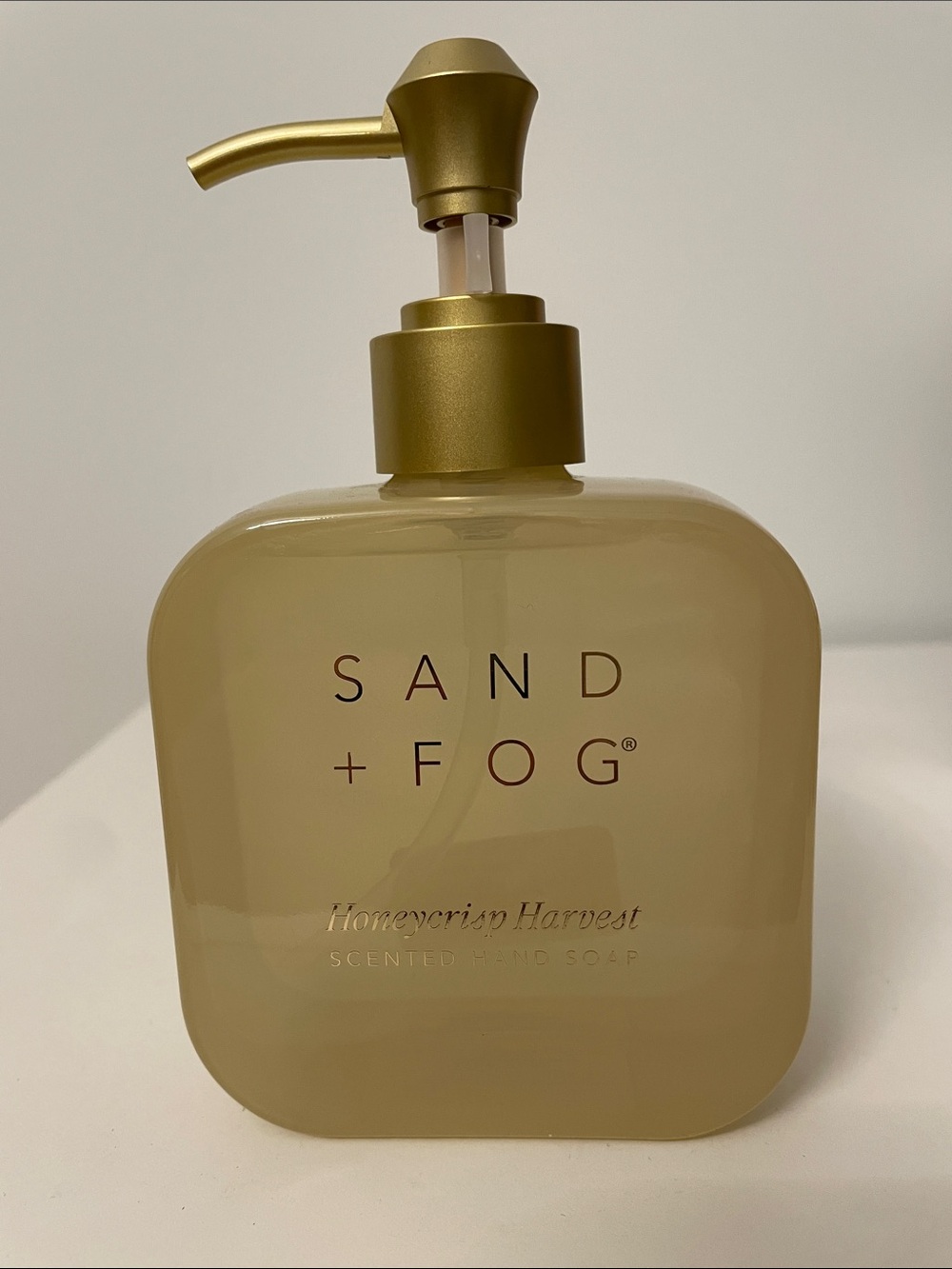NWT SAND + FOG Honeycrisp Harvest Scented Hand Soap - 8.5 FL OZ/ 250 ML